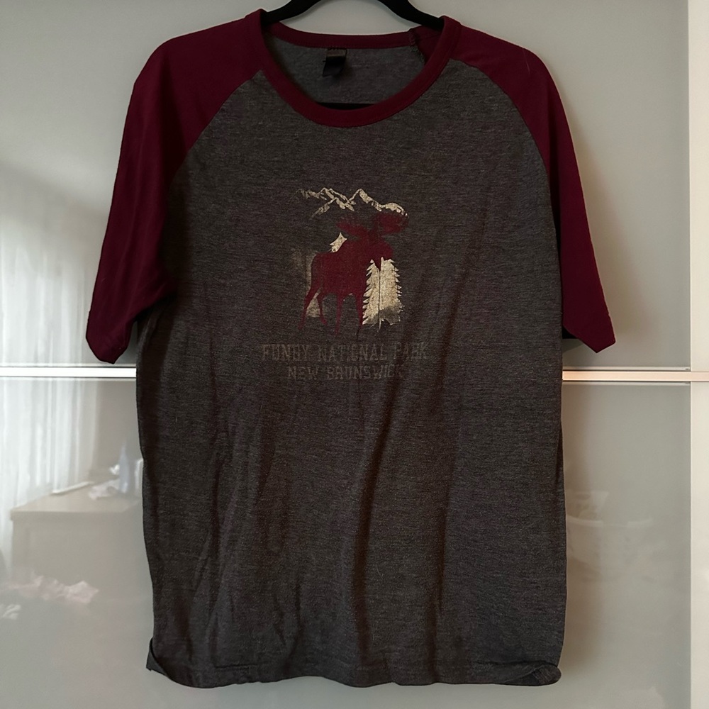 Men's Charcoal and Burgundy Moose Graphic Tee